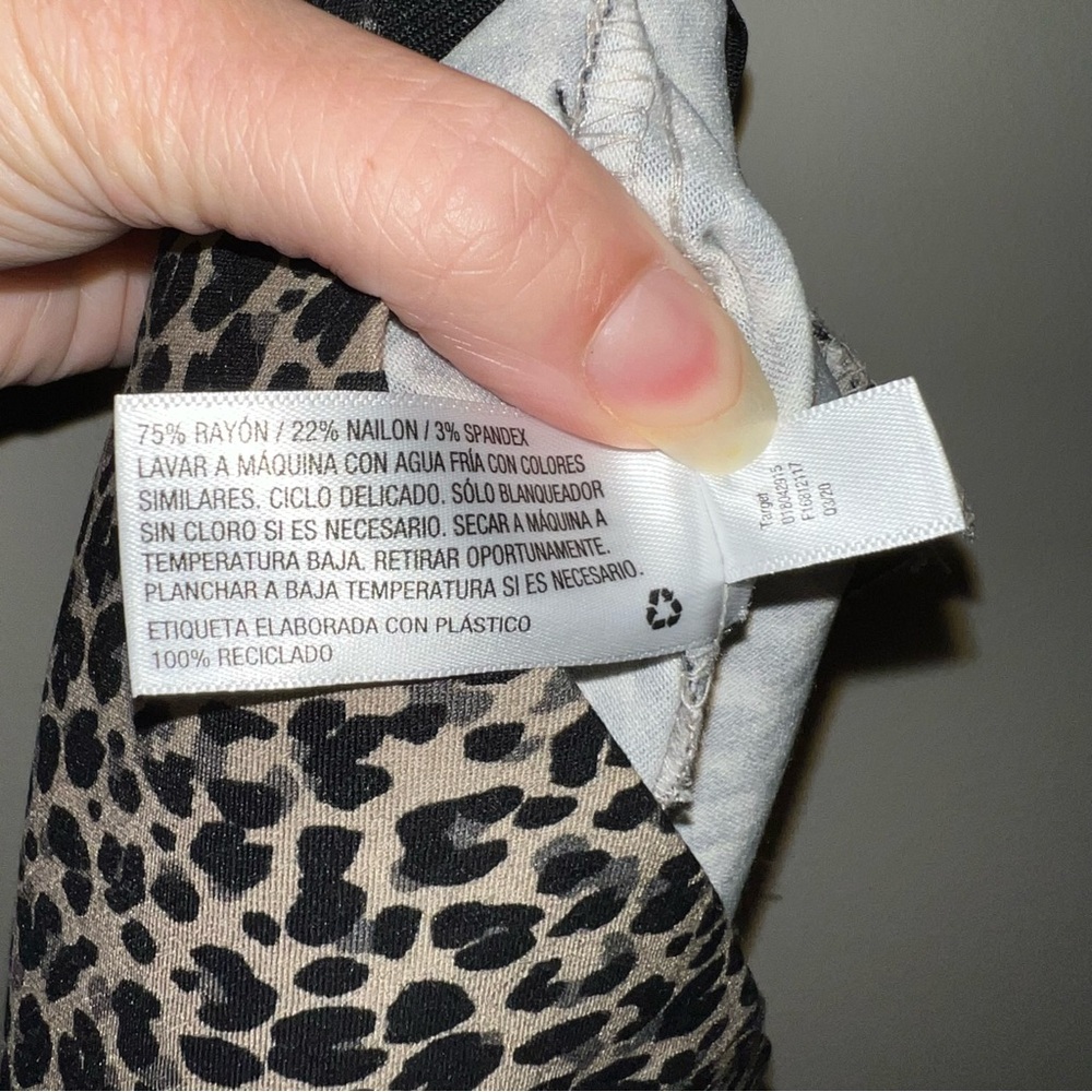 Cheetah ankle pull on pant sz 4 fitted leopard elastic waist side zip high rise - Picture 11 of 12